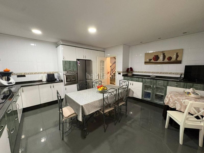 Foto 5963182b-0d08-4b96-bf19-3aed456239bd. Casa adossada amb aparcament a Sedaví