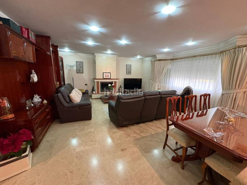 Foto 65a8d3cb-6af5-40d1-852d-1b2043065013. Casa adossada amb aparcament a Sedaví