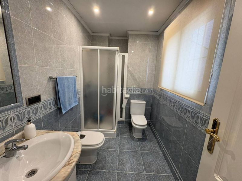 Foto b38c122e-e2b9-4f4a-8f11-fbcff0c48f0d. Casa adossada amb aparcament a Sedaví
