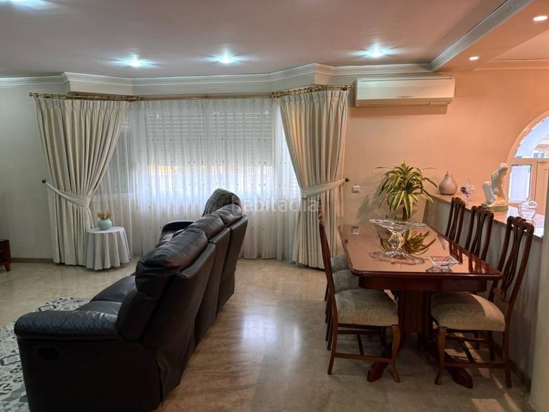 Foto d71995ba-1348-4e28-b0b6-7da67fd46319. Casa adossada amb aparcament a Sedaví