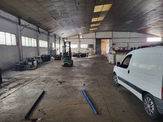 Industrial building in Avenida Trabajadores