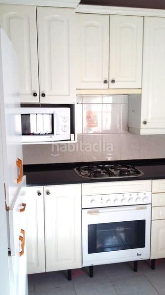 Foto 087bc388-5391-4fe6-abe9-2838fb66d2ef. Casa aparellada a calle don benito 12 a Minglanilla