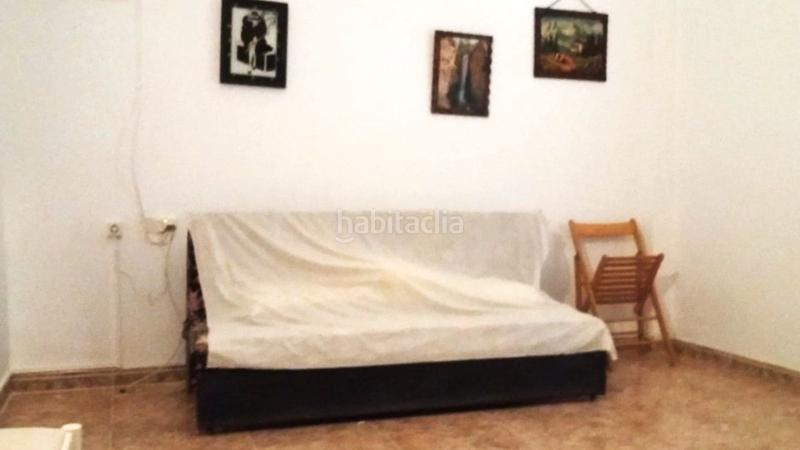 Foto 60b9a7a5-bb52-4bc0-973d-f3468fae26cb. Casa aparellada a calle don benito 12 a Minglanilla