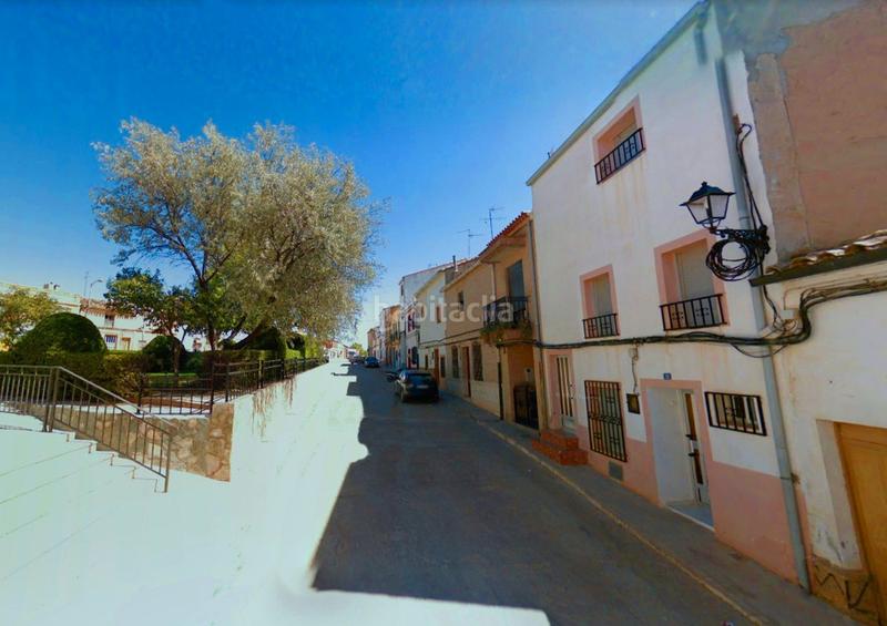 Foto eabb17ee-2c4f-4c5e-9ed1-2b0509234a6d. Casa aparellada a calle don benito 12 a Minglanilla