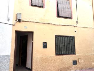 Haus  Carrer de la creu. Casa de pueblo