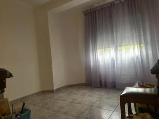 Pis  Plaça doctor fleming 14. Piso ideal familias en lloreda