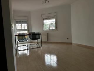 Appartement  Carrer de l'escultor manolo hugué 12. Piso con ascensor junto av  catalunya