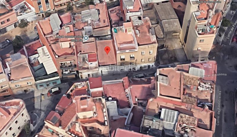 Foto a82a6ab9-5da9-4482-8de3-182efdcaf28b. Casa a carrer d'ausona 43 a Trinitat Vella Barcelona