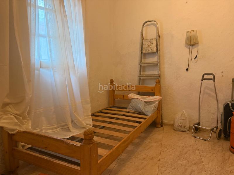 Foto f22ad95f-34a5-48f8-aecf-a2ab9ccf21ad. House in Sant Crist Badalona