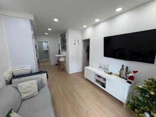 Flat in Carrer d'Àngel Guimerà 64