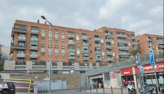 Aparcament cotxe a Rambla del Fondo 21