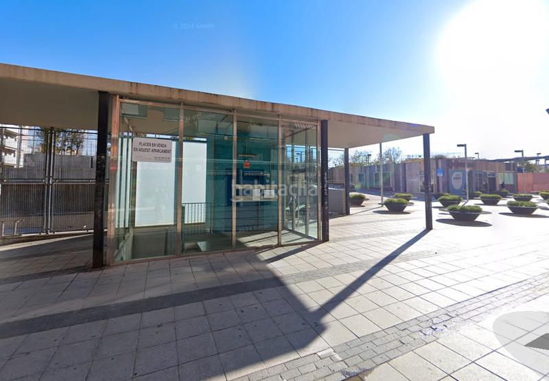 Foto ad88385f-52c8-4efb-9098-d06df49b19a6. Car parking in rambla del Fondo 21 in Fondo Santa Coloma de Gramenet