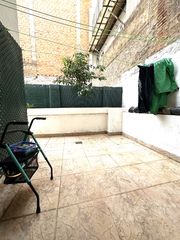 Pis a Carrer d'am�rica 8. Piso con terraza