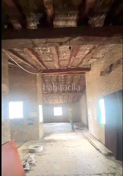 Foto 5ff64cad-61d2-4c45-b1fb-a9b857b159d3. Casa amb xemeneia calefacció aparcament piscina a Godall
