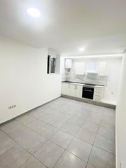 Miete Etagenwohnung in Carrer de l'aldea 12. Comoda vivienda en planta baja completamente reformada
