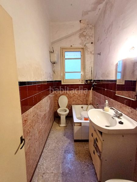 Foto c3e13c8c-91d5-434b-be53-b8b0e5d335d2. Ground floor in travessia de ramon castellà 9 in Móra la Nova