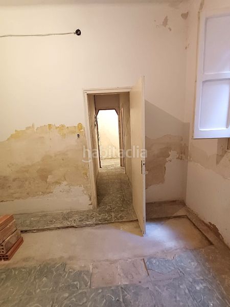 Foto d6c264da-7364-48b9-bbf6-95cb7eb8d683. Ground floor in travessia de ramon castellà 9 in Móra la Nova