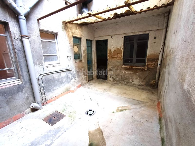 Foto f40741f2-1cc9-4cfe-893b-fb121e238d71. Ground floor in travessia de ramon castellà 9 in Móra la Nova