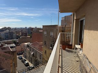 Pis a Carrer d'Àngel Guimerà 1
