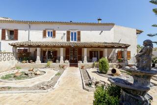 Country house in Es Coll d´En Rabassa. Dos encantadoras casas rústicas cerca de palma