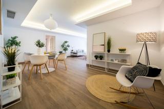 Apartment  Joan lluis estelrich. Espectacular piso reformado con terraza  junto a plaza patines.