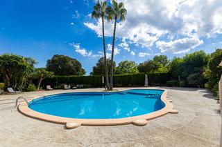 Appartement  Calle joan albons. Piso en la exclusiva zona de colegios con parking y trastero, pa