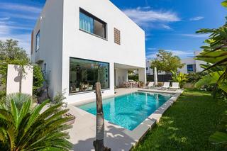 Xalet  Calle pelica. Vivienda independiente de nueva construción con piscina en la zo