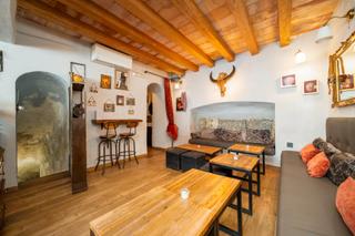 Traspàs Local Comercial  Carrer del sastre roig. Se traspasa emblemática coctelería en calle sant jaume, palma.