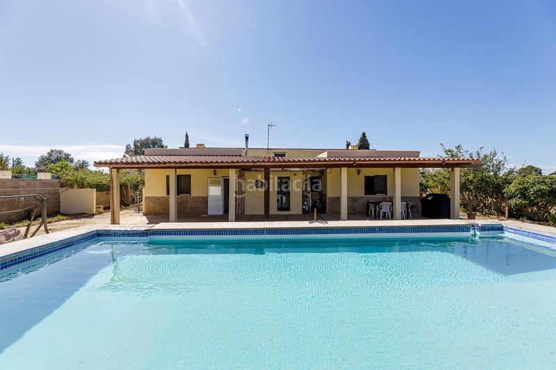 Foto a74aa910-6068-4d0a-b8b1-e712ef1d73ea. Masia amb aparcament piscina a Llucmajor interior Llucmajor