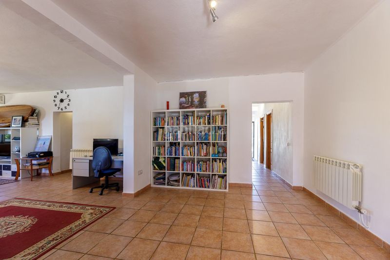 Foto d5bd024e-5426-4bbb-90f8-ea73913fd3f7. Masia amb aparcament piscina a Llucmajor interior Llucmajor