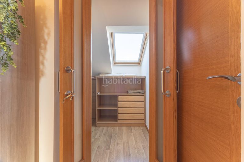 Foto acb1a876-8ffb-4d82-b8e9-a0be360d33f2. Casa adossada amb calefacció aparcament a Moaña