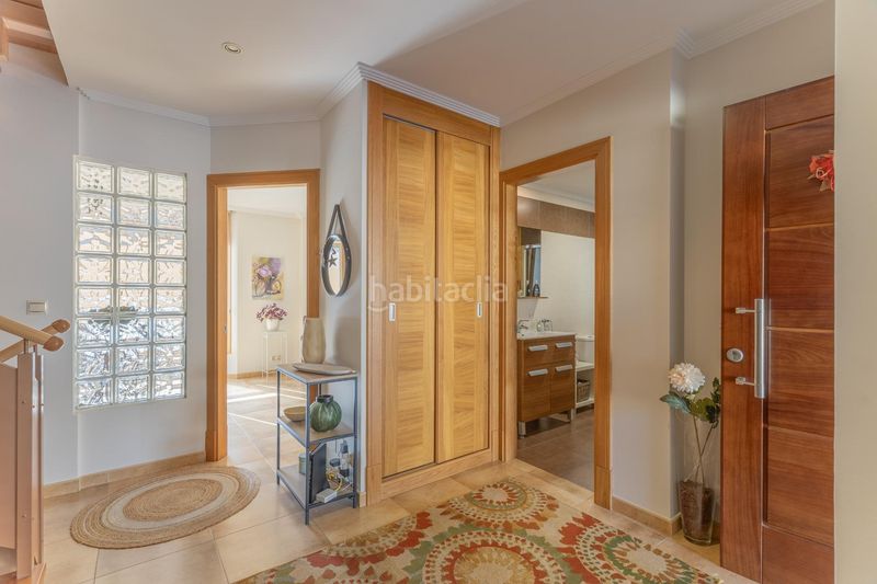 Foto c0d8b74d-f1c6-4062-b93a-58fd6675ae0e. Casa adossada amb calefacció aparcament a Moaña