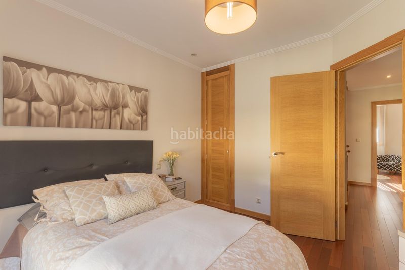 Foto c17c4348-62a8-4125-a64b-46a56d2e1df3. Casa adossada amb calefacció aparcament a Moaña