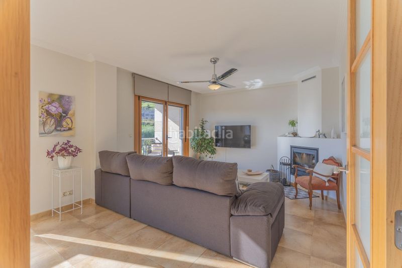 Foto ca3b736a-80bb-4975-b30d-35f0e1408157. Casa adossada amb calefacció aparcament a Moaña