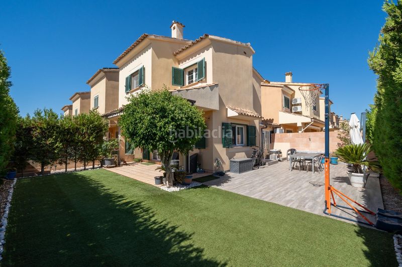 Foto 5aed5bd4-4e9e-4908-a39d-7dc49752d2da. Casa pareada adosado esquinero con terraza y piscina comunitaria en Marratxí
