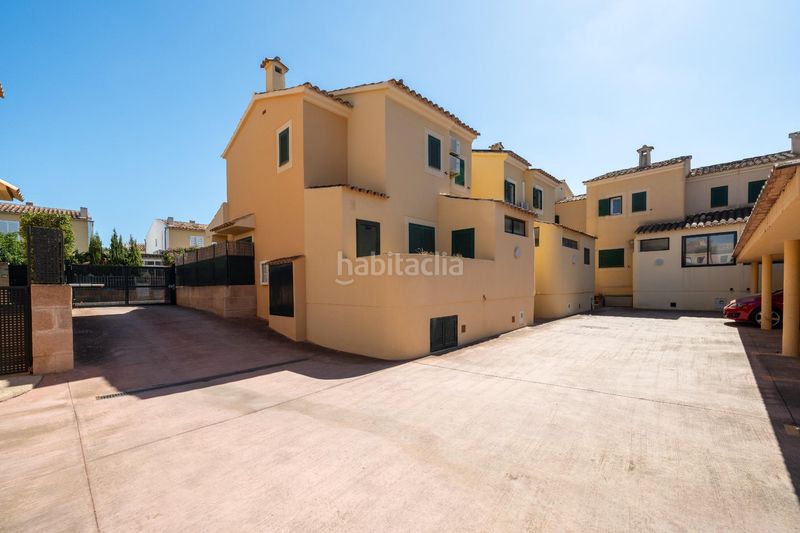 Foto 621b5ac3-f60b-4130-894c-e9107cb6344f. Casa pareada adosado esquinero con terraza y piscina comunitaria en Marratxí