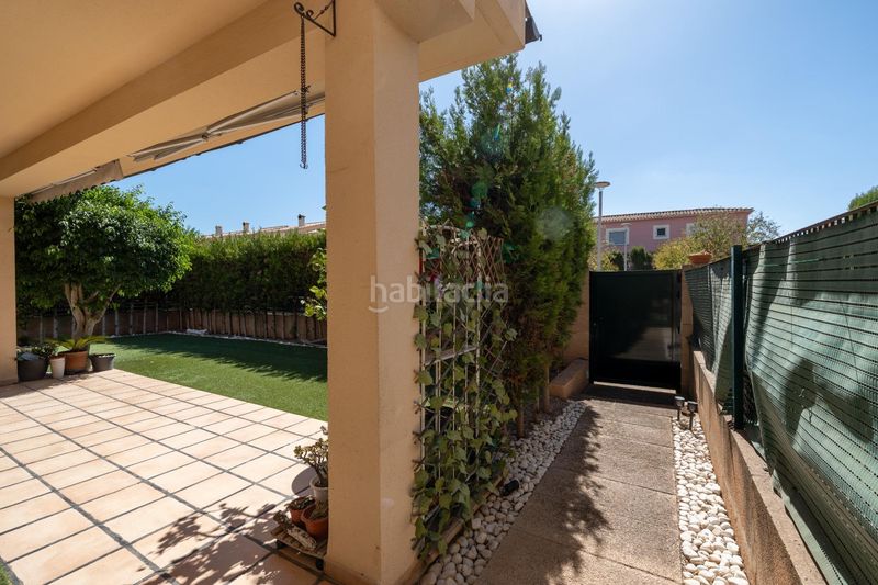 Foto 7e0bc59a-3c0c-47f4-a741-74922ed2d191. Casa pareada adosado esquinero con terraza y piscina comunitaria en Marratxí