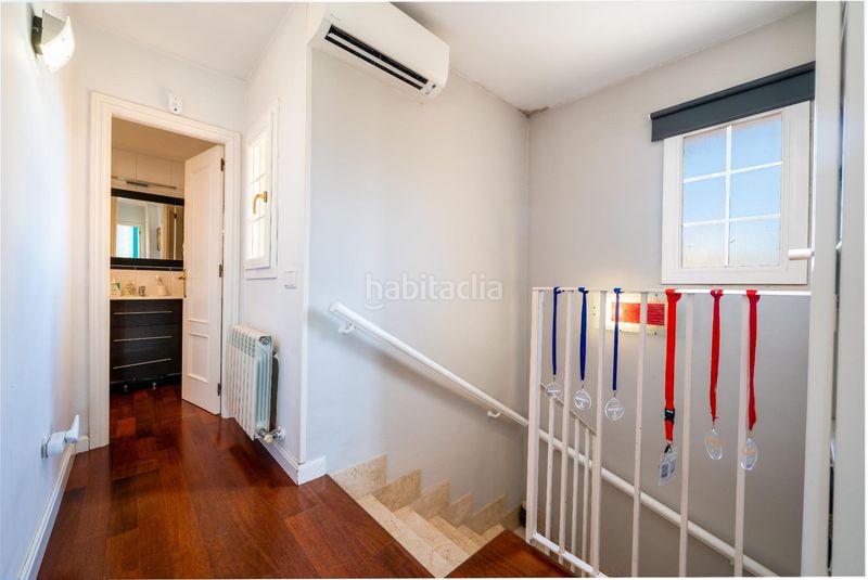Foto f63ac373-3659-4d8b-b68f-30581eb5668e. Casa pareada adosado esquinero con terraza y piscina comunitaria en Marratxí