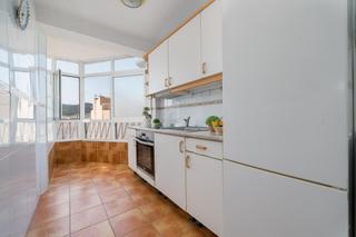 Pis a Son Serra-Sa Vileta. Piso de 2 habitaciones con grandes ventanales en son serrala vil