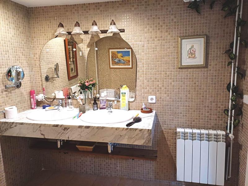 Foto 9125fb62-3b00-4c21-b5db-c64fe663680c. Location maison avec chauffage parking dans Sencelles