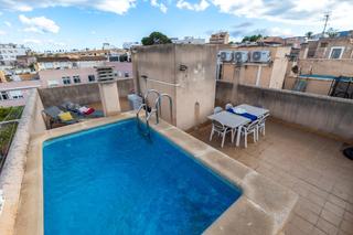 Penthouse in Son Xigala. Atico de 3 habitaciones con piscina propia, solárium, parking y
