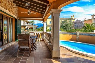 Chalet in Sa Cabaneta. Unifamiliar todo en planta de 3 habitaciones y piscina en marrat