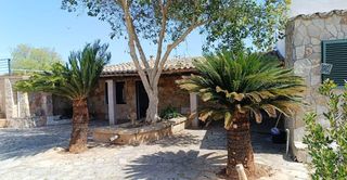 Rent House in Sencelles. Casa de campo con terraza y zona de aparcamiento en sencelles.