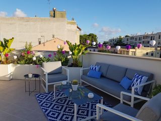 Duplex à Son Serra-Sa Vileta. Dúplex de 2 habitaciones con solárium de estilo moderno en la vi