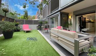 Miete Etagenwohnung in Alella. Planta baja con jardin y zona comunitaria