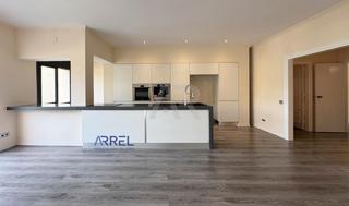 Rent House  Carrer univers. Adosada con vistas y entorno privilegiado