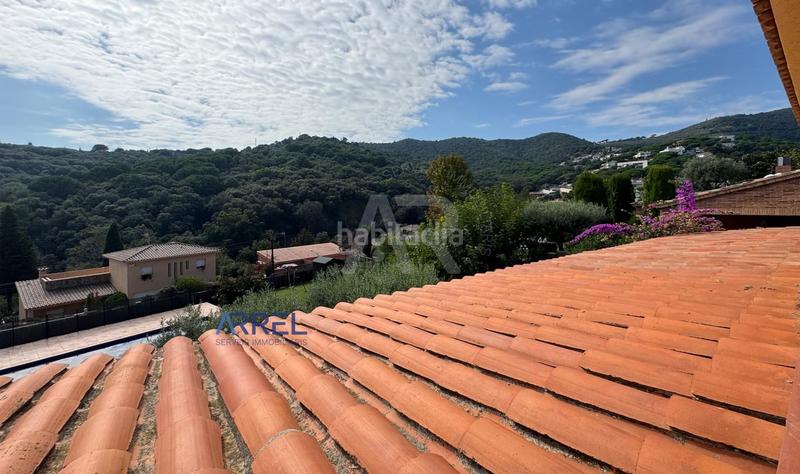 Foto 0f5553d8-b903-4fd4-a974-ecb086908c4e. Affitto casale con parcheggio piscina in Alella