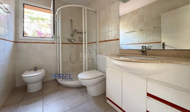 Foto 5bec15e6-b9bc-49be-b042-c1a30afa80d3. Affitto casale con parcheggio piscina in Alella