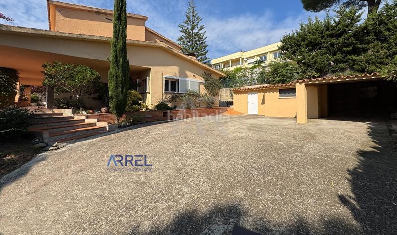 Foto 8d038d09-37f1-4431-a33d-6905b4ad2f35. Affitto casale con parcheggio piscina in Alella