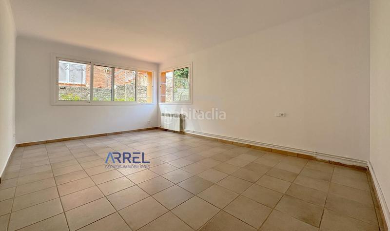 Foto 9275fc17-9995-4f00-aa7e-0dff7a83724e. Affitto casale con parcheggio piscina in Alella